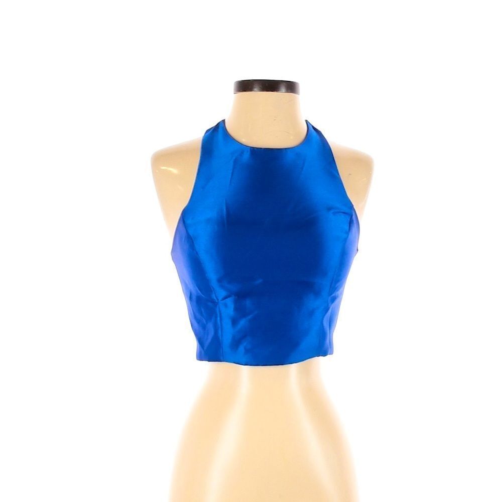 Size 3 City studio Royal blue sleeveless crop top